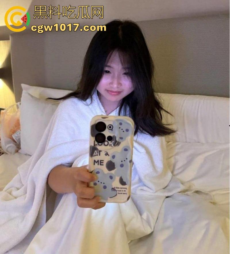 重庆师范大学反差小母狗【魏晓于】微胖巨乳M属性爆棚的小骚逼，年纪不大性爱技巧却拉满，各种口交技巧信手拈来！  第1张