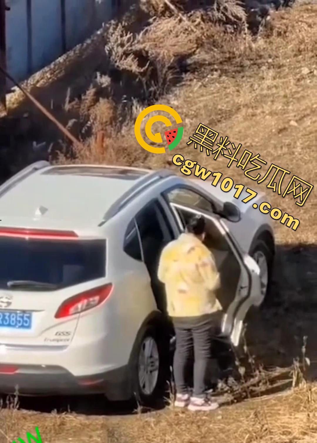 辽源市的吉DR3855 野外车震完整曝光！大屁股后入白嫩晃眼，车主直接社死全国！  第5张