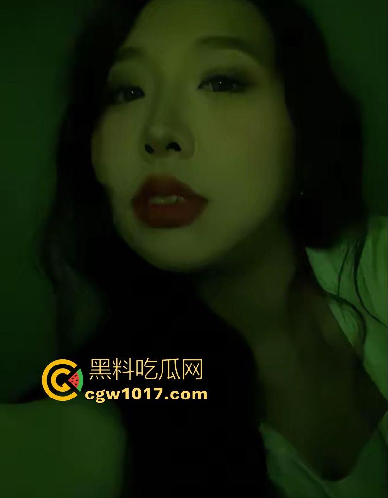 河北极品巨乳女友【林美慧】翘臀细腰奶子挺，劈腿露穴夹紧肉棒，脸穴同框日常骑乘榨精，没人能在她手上活过4分钟！  第3张