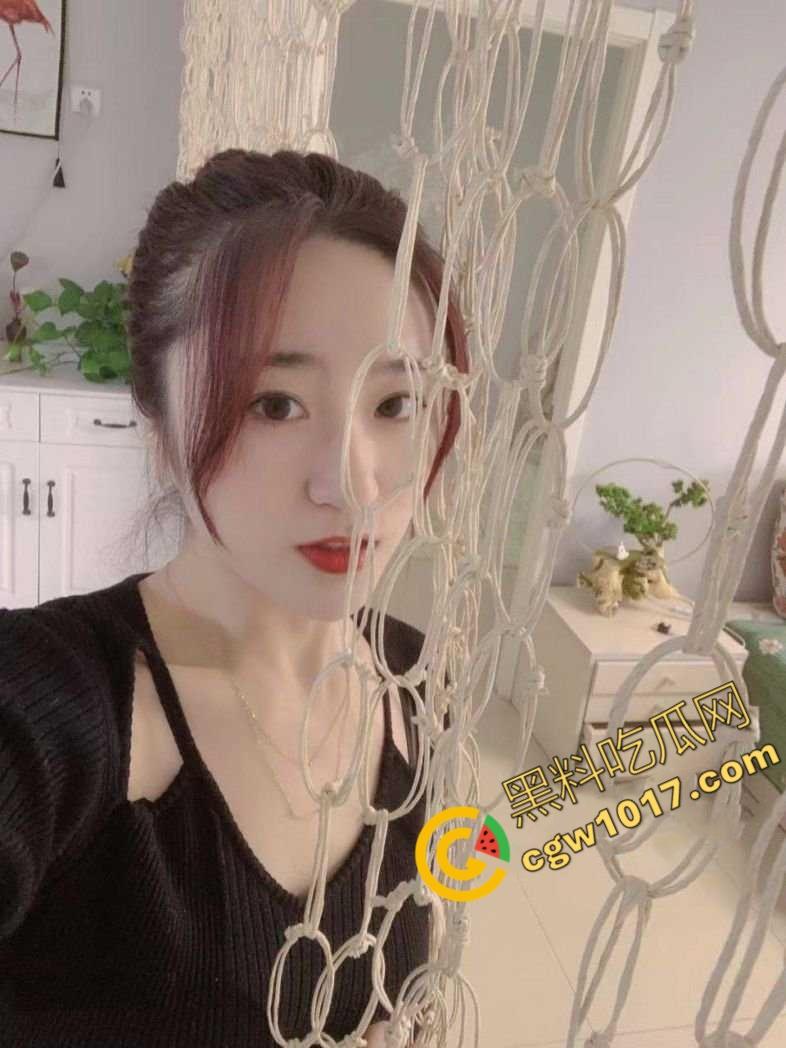 沈阳豪乳少妇【邓佳蕾】的淫荡诱惑：3P狂欢，狗绊式狂操，汁水四溅，欲仙欲死，疯狂放纵！  第4张