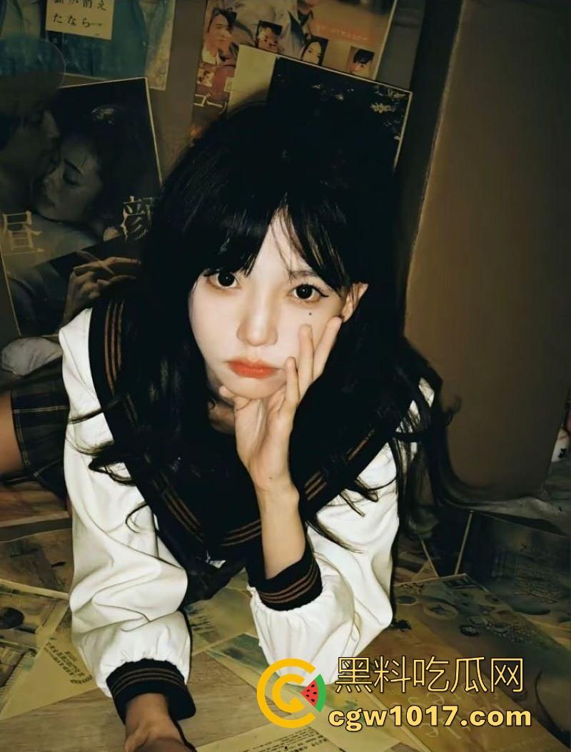 抖音高颜值网红【不要乱倒垃圾】早期私密视频曝光，极品尤物露脸深情口交深喉， 高清无码甜妹人设崩塌！  第3张