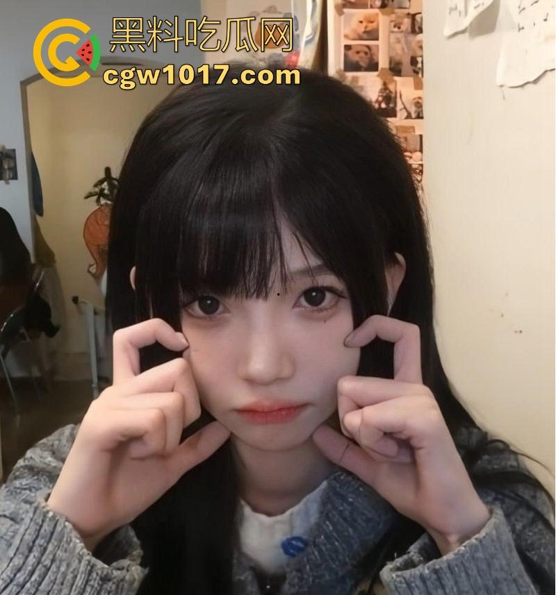 抖音高颜值网红【不要乱倒垃圾】早期私密视频曝光，极品尤物露脸深情口交深喉， 高清无码甜妹人设崩塌！  第6张