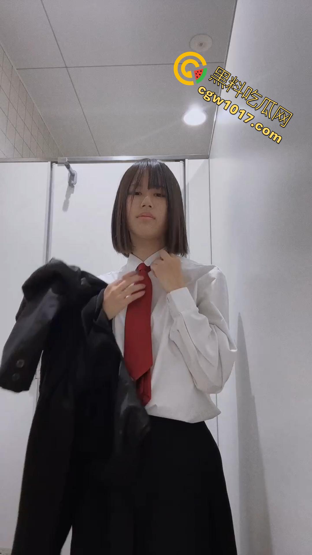 沈阳职高【刘思涵】在宿舍跟金主爸爸网调！抠逼揉奶掰穴特写，不再是别人的白月光 她已经变成了金主专属母狗！  第2张