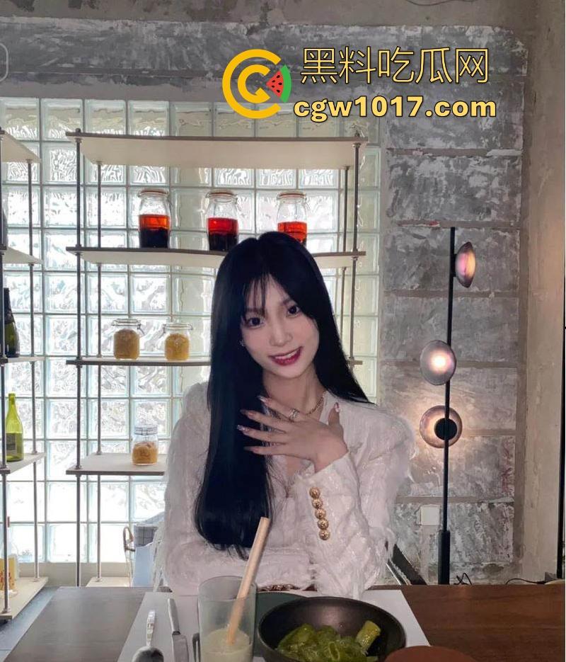 天津骚女【邵子畅】装欧洲女留哄骗富哥，天天约炮只为遇到哪个肯为她花钱的大冤种，骚逼早已雀黑无比！  第6张