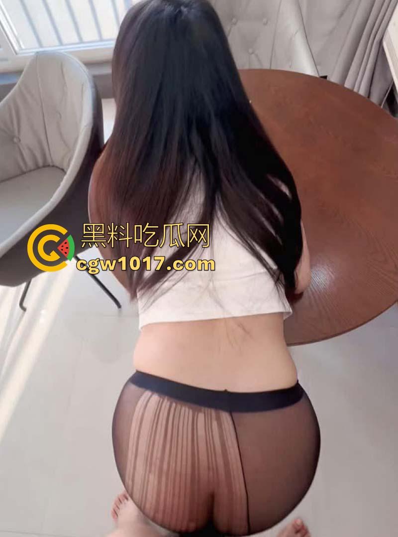 巨乳妹妹塞跳蛋发骚被发现，黑丝大奶勾引我操她，客厅扶窗猛攻后转战房间，狠狠骑乘帮骚逼止痒！  第8张