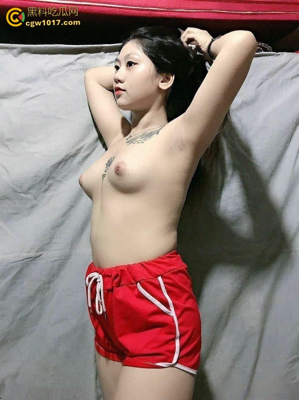 西安某公司优秀党员【方慧】，和单位领导开房偷情，还被领导pua不带套，穿着情趣制服被猛插内射！  第4张