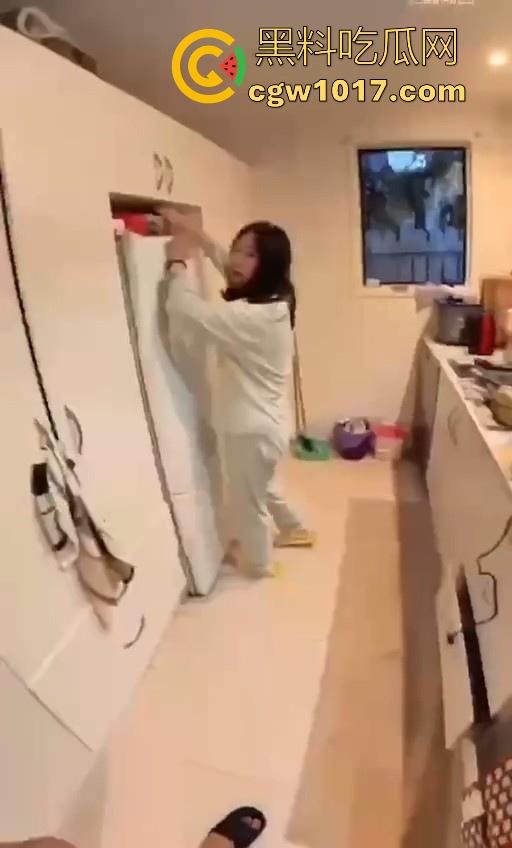 黑人时代已经过去，现在印度人才是顶流！中国妻子贴心呵护印度老公，连爸妈也带回到中国，巴西牛排变异啦！  第2张