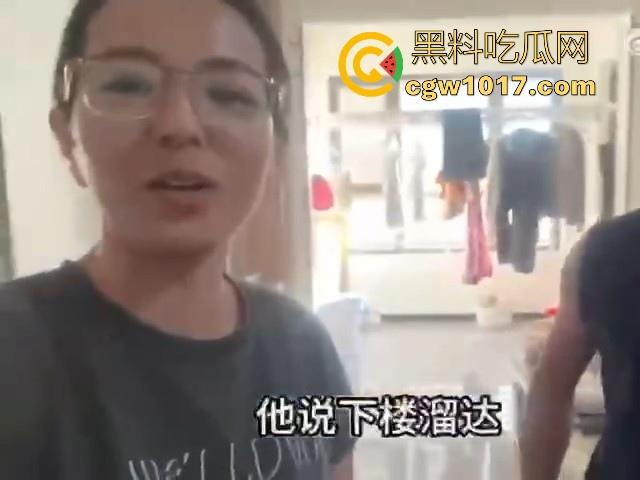黑人时代已经过去，现在印度人才是顶流！中国妻子贴心呵护印度老公，连爸妈也带回到中国，巴西牛排变异啦！  第9张