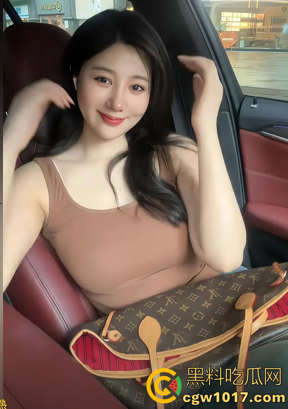 离异的小姨憋不住寂寞让我帮她止止痒！豪车LV包都换不走空虚，一根鸡巴就满足！坦白以后直接69互舔 最后自己坐上来狂扭！  第1张