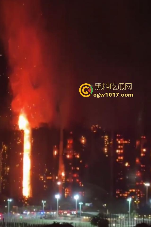 11月26日香港大埔宏福苑五级大火，维修外墙竹架起火不阻燃材料猛烧7栋31层大楼，要不是材料劣质能起火吗？  第5张