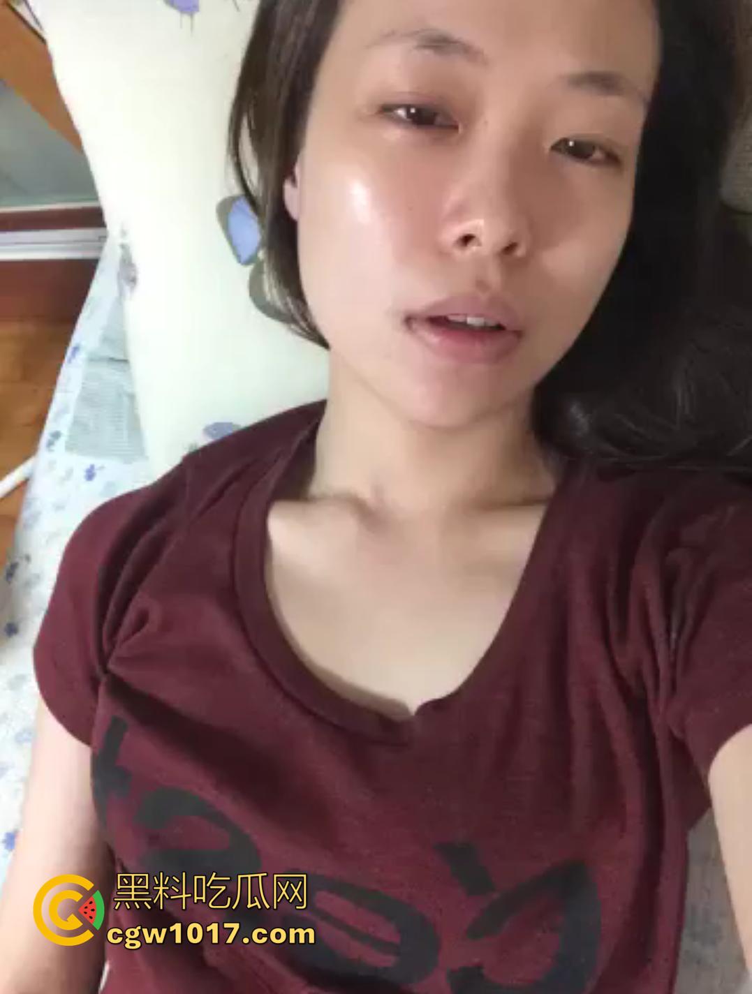 已婚饥渴少妇偷情被实锤！炮友拍下视频后泄密流出，表情饥渴 被后入时的叫声让人听了鸡儿梆硬，欲望这么强难怪会出轨！  第3张