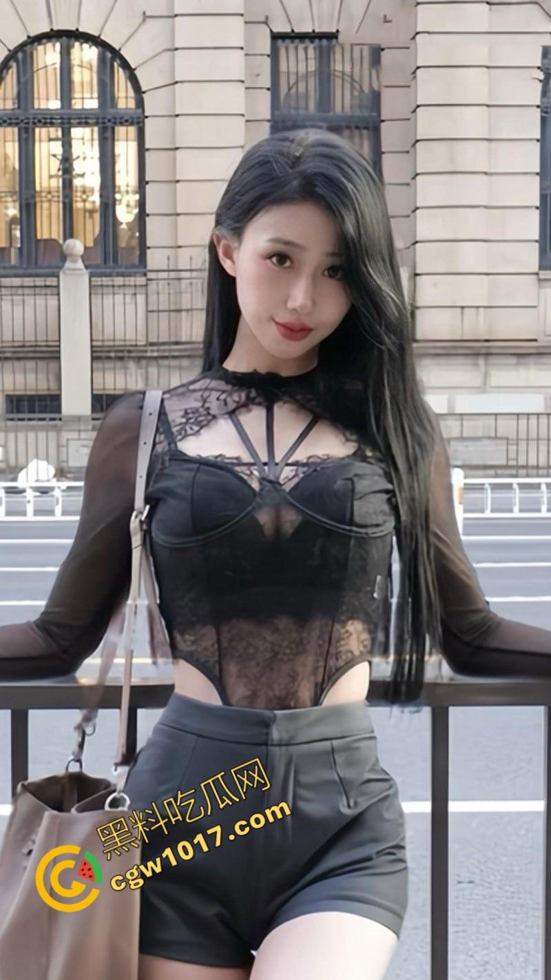 广州大学【张晚晚】不雅视频曝光：雪白肉体摄人心魄，炮友狂野激情，画面火爆，吐舌深喉，湿吻狂干，迷离朦胧，销魂不止！  第3张