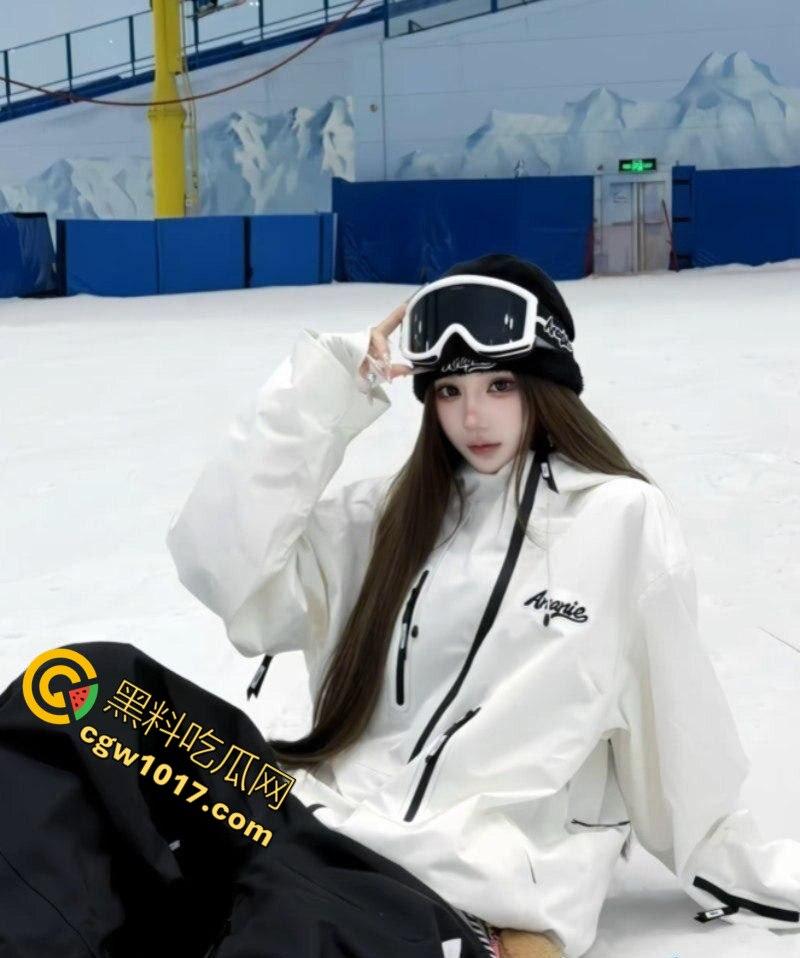 抖音百万级网红 老白不喝酒 被曝拒付3000陪滑费 女主发文控诉 身份却被实锤为外围女 完整版！  第4张