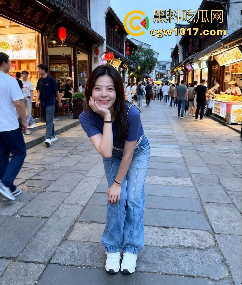 武汉师范大学【陈菲怡】大四实习为顺利专正，甘心与领导上床做爱，嘴上说的不要在床上表现比谁都骚！  第2张