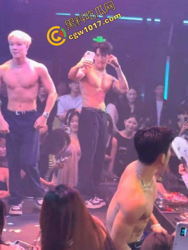 KTV会所少爷秘密训练：帅哥们的全能“修罗场”！只唱歌不够，绝技齐飞、话术奇口，为客人献身，舍命演绎“极乐餐”！  第3张