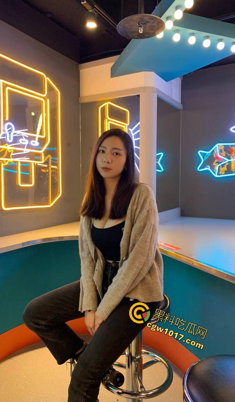 西安艺术学院公认的系花级G乳女神【高晓涵】居然早就被金主包养了！做爱视频被金主曝光 原来你的女神在床上就是一条母狗！  第1张