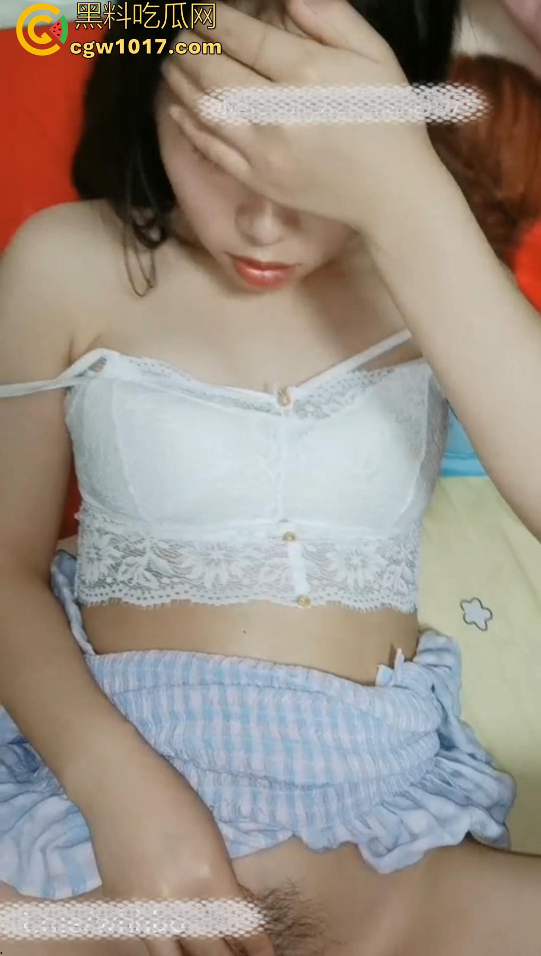 黄色主播花天价真实破处！高中巨乳妹子被开苞，插进去血流整个鸡巴上都是 妹子嗷嗷喊疼！  第7张