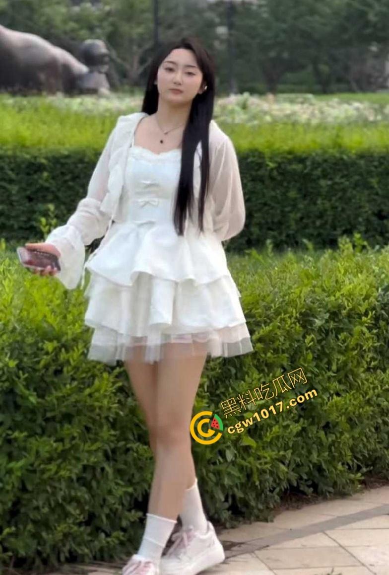 快手千万粉网红【老狗】惊爆丑闻：婚内出轨乱搞、KTV淫乱黑料满天飞！与爱徒【孙佳昕】狂欢，前妻直播爆猛料，裸露内幕掀波澜！  第12张