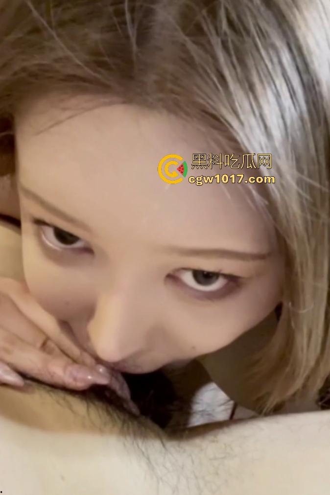 前女友是理发师，性感美臀极品身材却独爱口交，射满嘴咽下去又被口活舔硬，手技口技双绝！  第7张