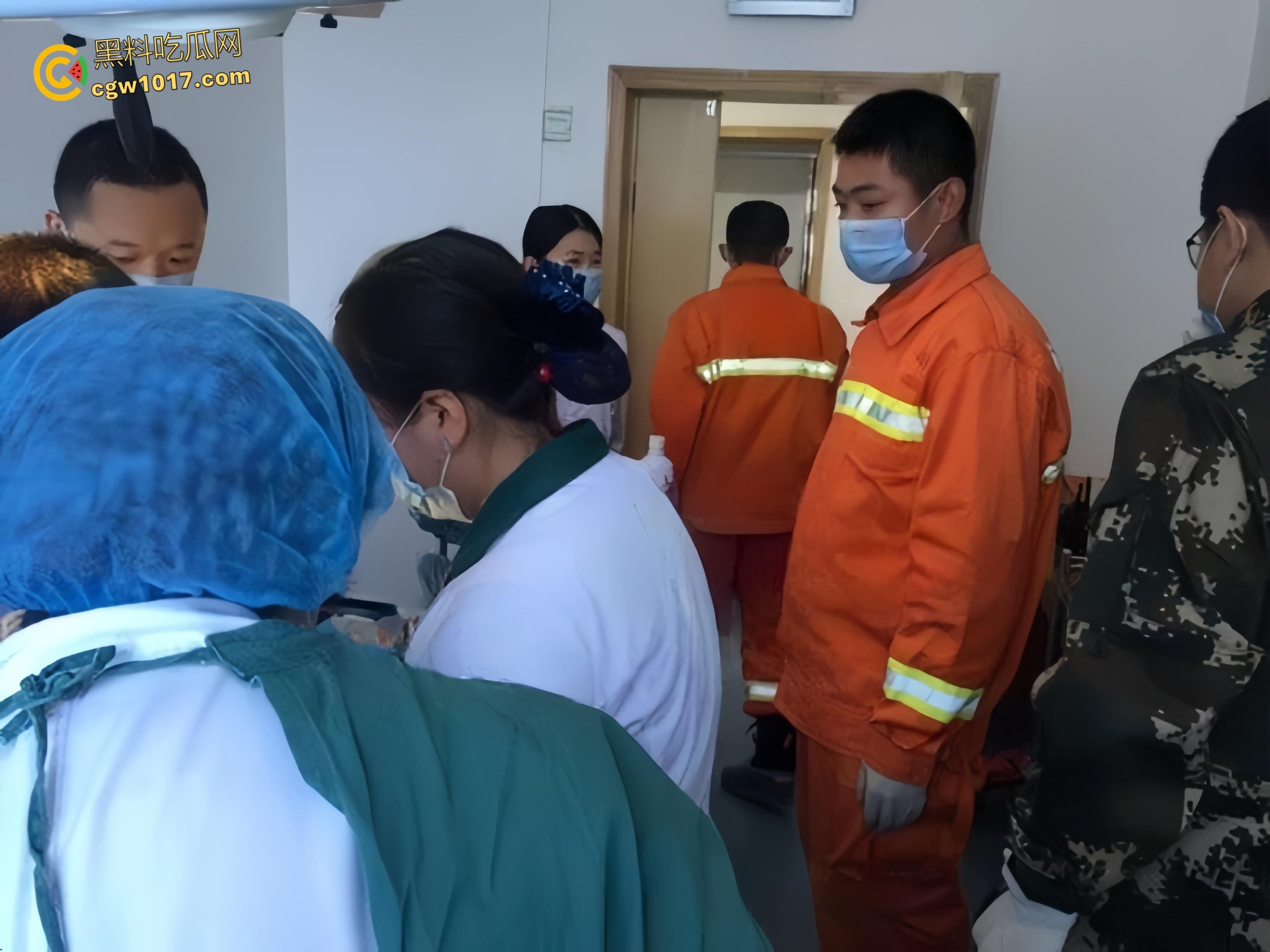 小说照进现实，男子追求刺激螺母自慰，勃起后被螺母卡住，消防人员和医生同时出动，解救被困阴茎 ！  第1张