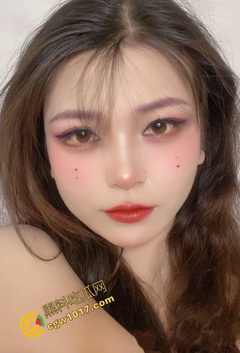 临沂迷人的少妇【周雅静】出轨大曝光：与情夫激情大战，露脸深喉，穿黑丝自慰，骑乘猛操，被老公发现后狂晒网络，震撼全网  第2张