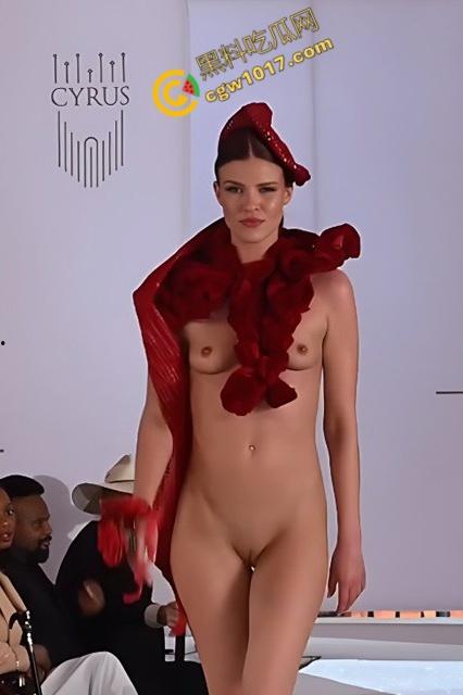 赤裸人肉T台狂肆绝伦！名模疯狂展示肉体，雪白胴体用猫步献上视觉大饱餐，美乳荡漾，宣告时尚之美！  第3张