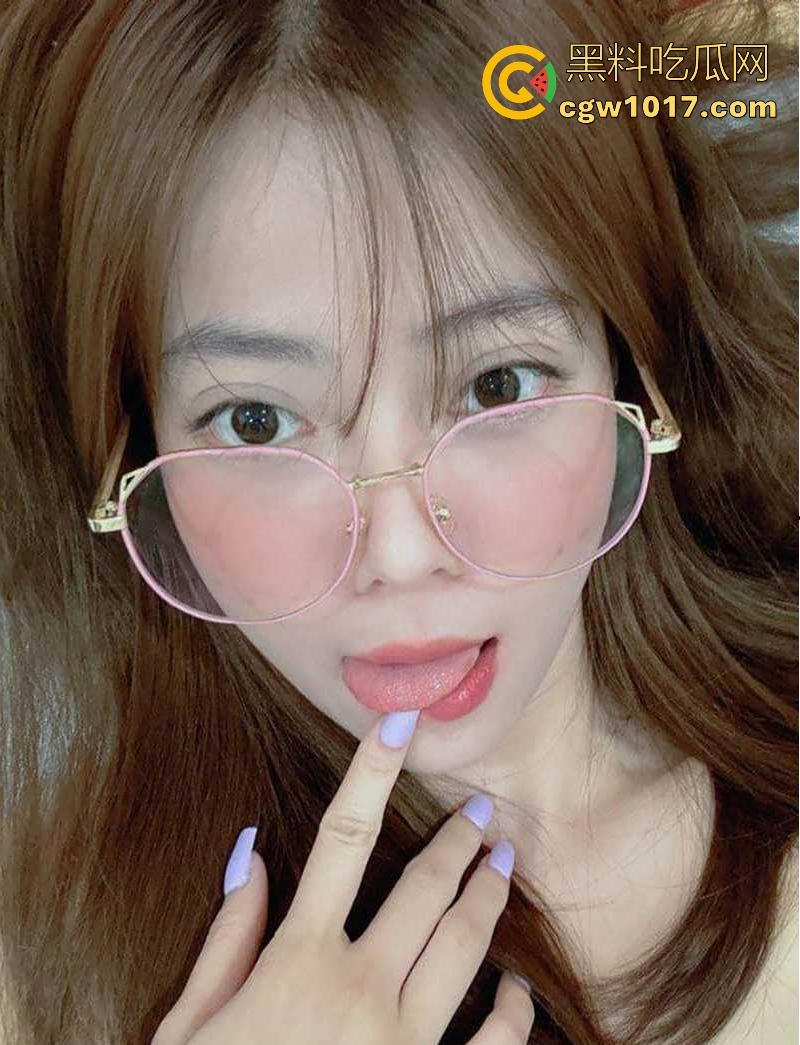 河北职业学院反差母狗【梁微盈】白嫩美乳，却骚浪入骨，频繁出轨约炮，享受每次做爱被满足的过程！  第1张