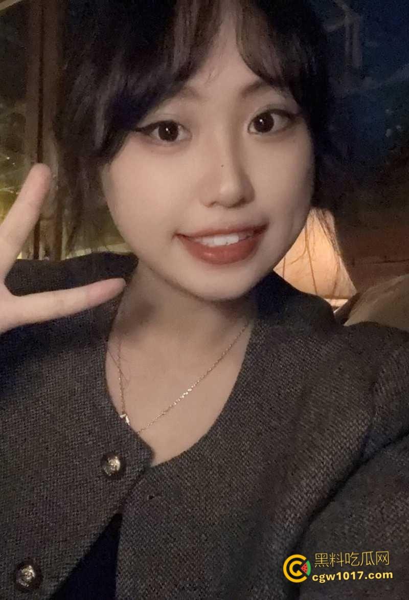 贵州爆乳嫩妹【张静玲】，手持身份证全裸自拍还债 ，浴缸岔腿揉穴自慰，巨乳晃到失焦，为了碎银甘当母狗！  第2张