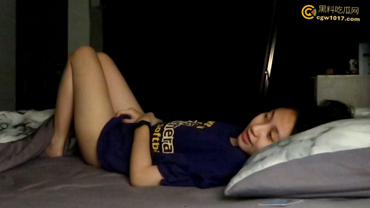 泰国清纯女神【kainaoa】，晨起被男友掀被猛干，激情舌吻爆插白虎嫩穴，被无套内射后满脸享受！  第6张