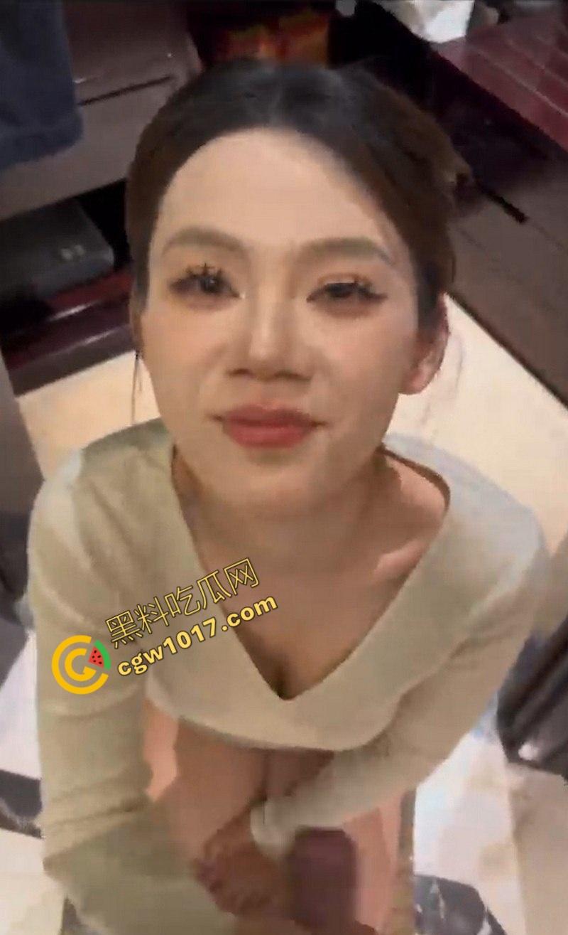 广东小伙被女友十万卖缅甸，35万赎回后撕破脸，泄密母狗淫乱视频，前女友巨乳迷人，饥渴口交深喉，情趣装扮骚到极点！  第3张