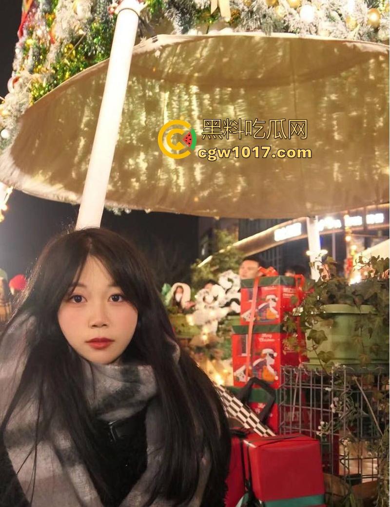 湖北师范大学萝莉学妹【温琬玲】反差跪床深喉口爆，狗链牵引翘臀后入爆操，与男友性爱视频曝光泄露！  第9张