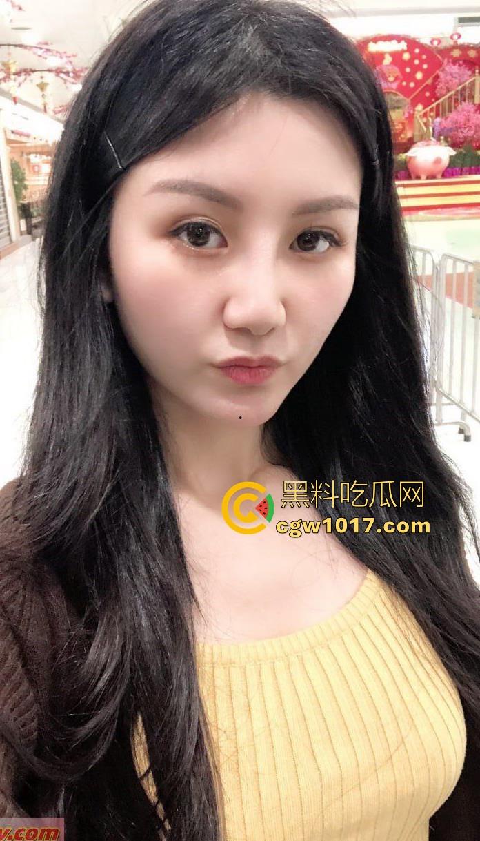 重口味扩肛拳交，极品熟女葫芦肛塞硬插屁眼，极大尺寸假阳具，一吞到底一次吃三粒，简直无敌！  第2张