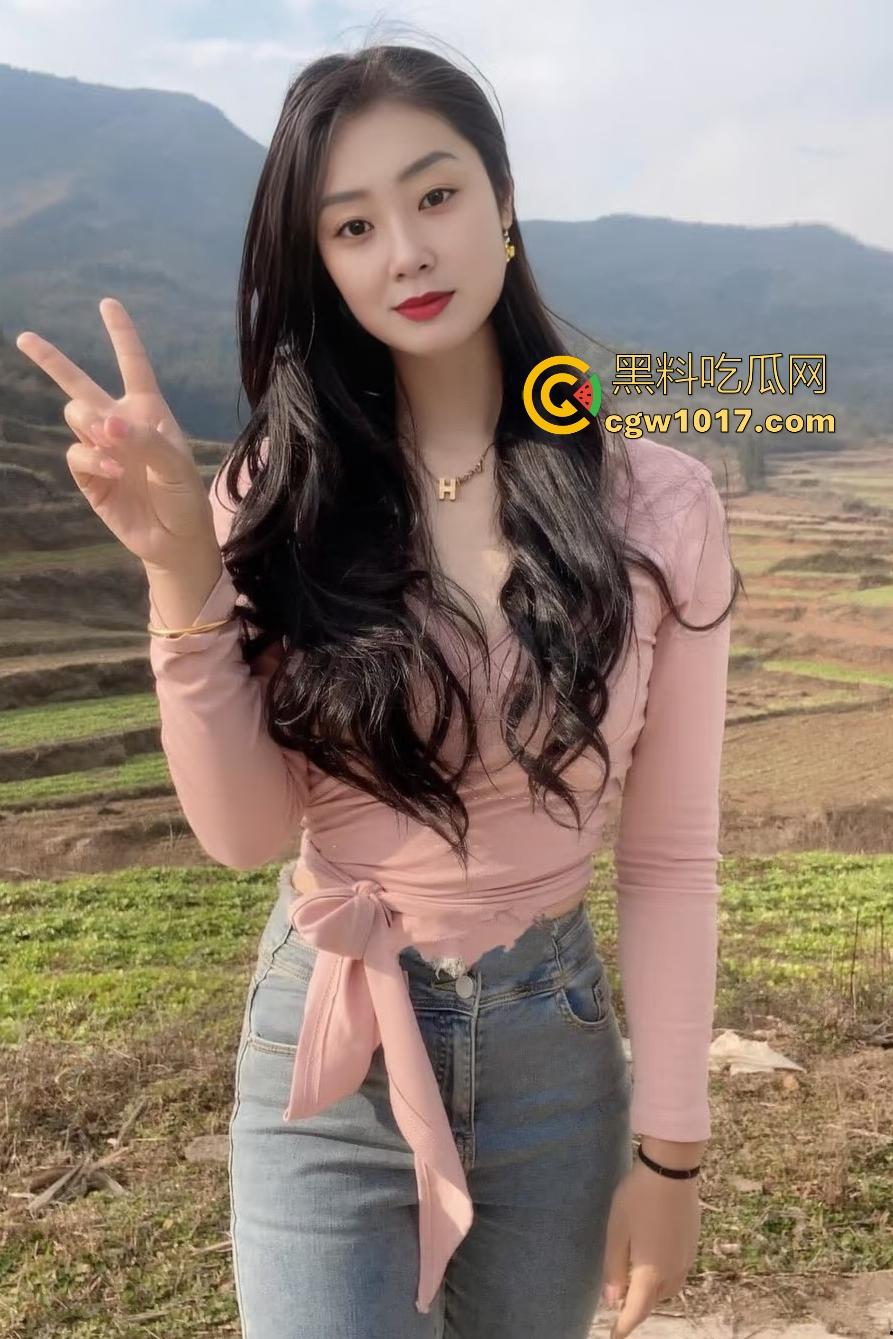 骚货人妻背夫偷情找刺激，帮情人撸管迟迟不射，事后才知道有射精障碍，至少比阳痿好一点，还是硬的！  第5张