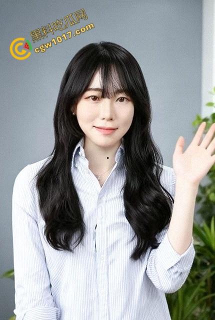 韩国职场女神【姜允瑟】出轨老公兄弟被曝光！OL套装下的淫荡本性，巨根深喉吞吐、迷离娇喘，极致欢爱爆红色瓜料！  第3张