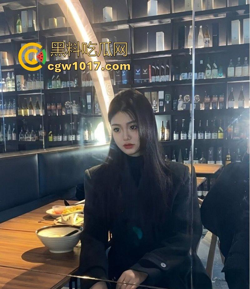 四川美术学院纯欲高冷学姐【李怡洋】约炮视频曝光，滴蜡调教反差母狗，深喉添屌技艺高超，花式做爱爆操满足颜射！  第2张