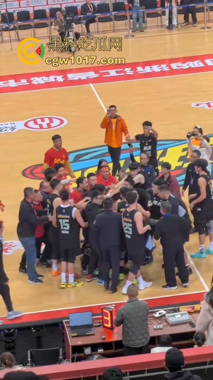 浙BA篮球联赛爆发大冲突！绍兴球队输不起，打完后还要打球员，真应了那句话，喝绍兴黄酒，打各地朋友！  第7张