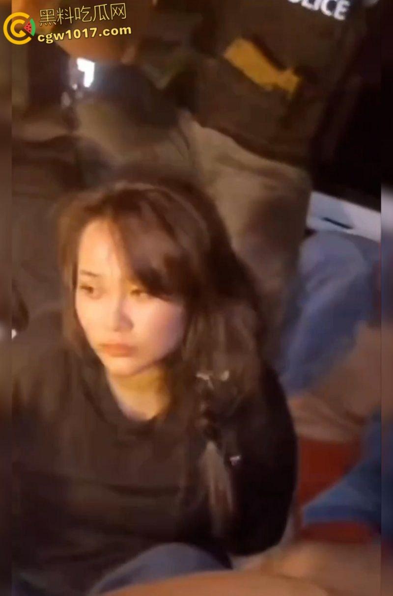 柬埔寨劫法场，黑衣大嫂一人一枪为爱冲锋，递枪救走6名同伴，现在每个大哥心中都有一个越南大嫂梦 ！  第5张