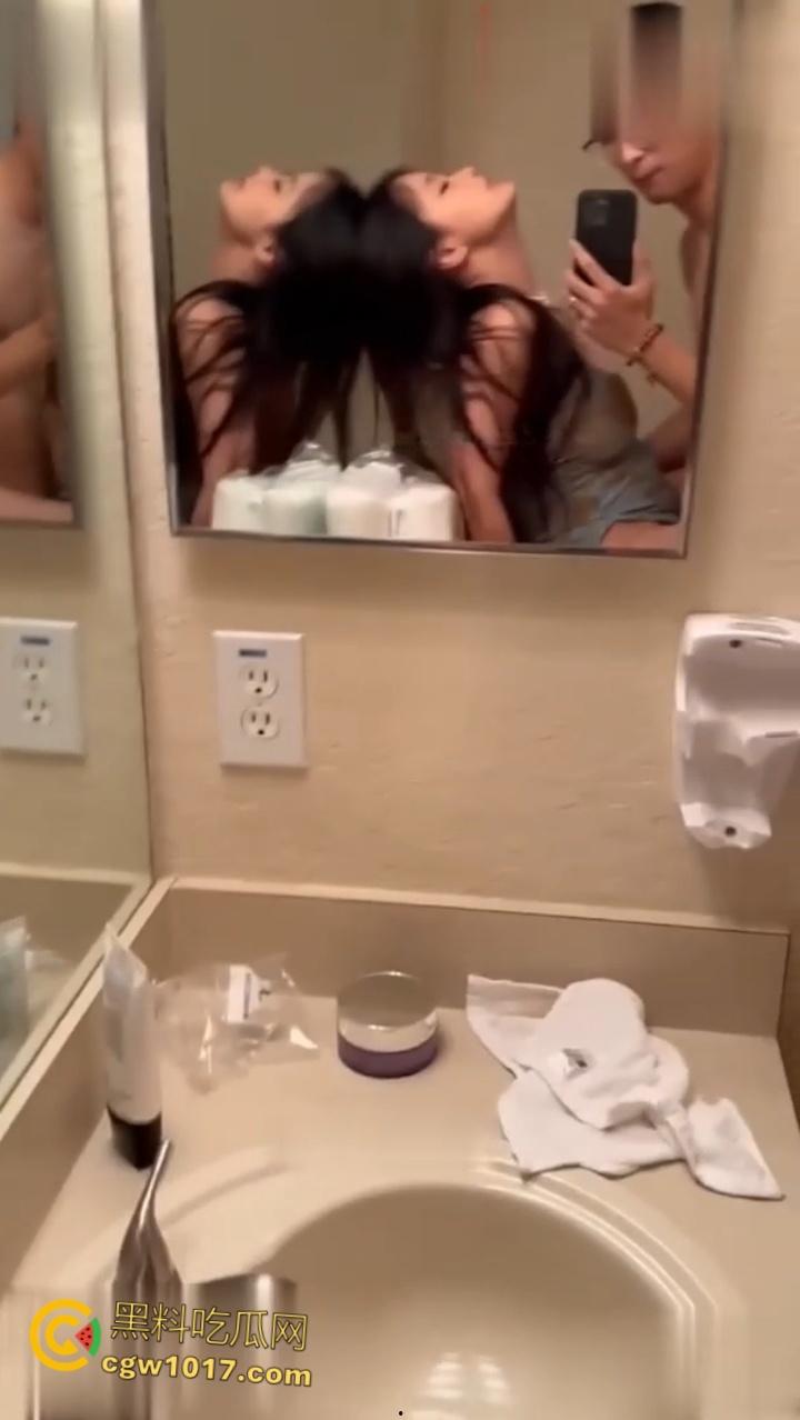 高铁偶遇全国可飞咯咯哒，群友死皮赖脸加微信被冷脸拒绝，果然高端鸡是看不上穷屌丝的 ！  第6张