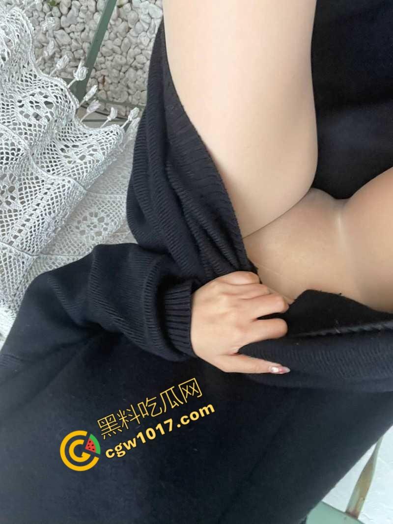 全网爆火高铁短发美少女曝猛料：靠卖片敛财，户外放尿摄人，曲线玲珑身材火辣，吸引无数网友疯狂交流！  第7张