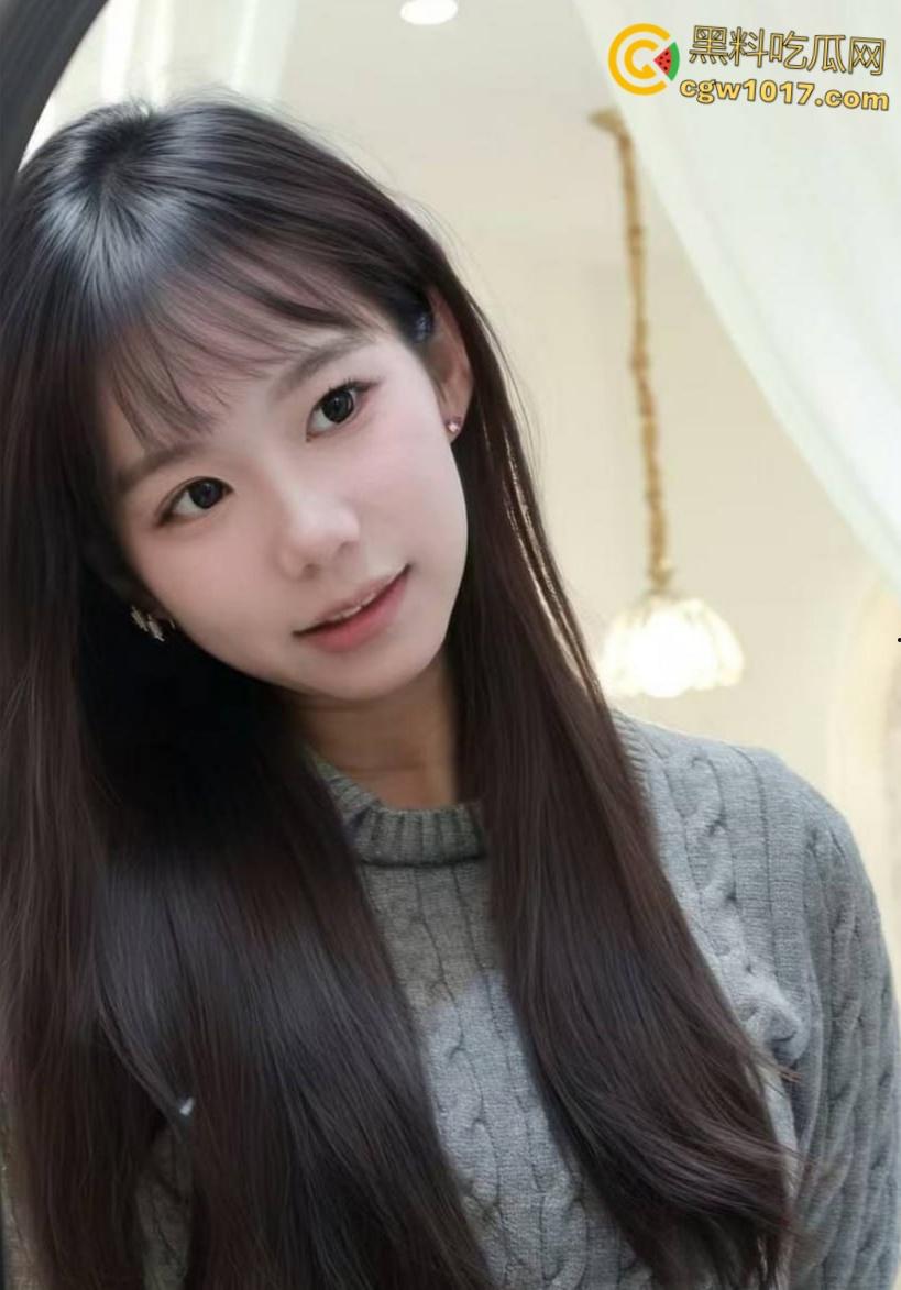 江苏盐城刚毕业幼师【明羽佳】，实习下班主动开房约男友做爱，足交对白超有意思，穿着粉色JK口交被颜射一脸 ！  第2张