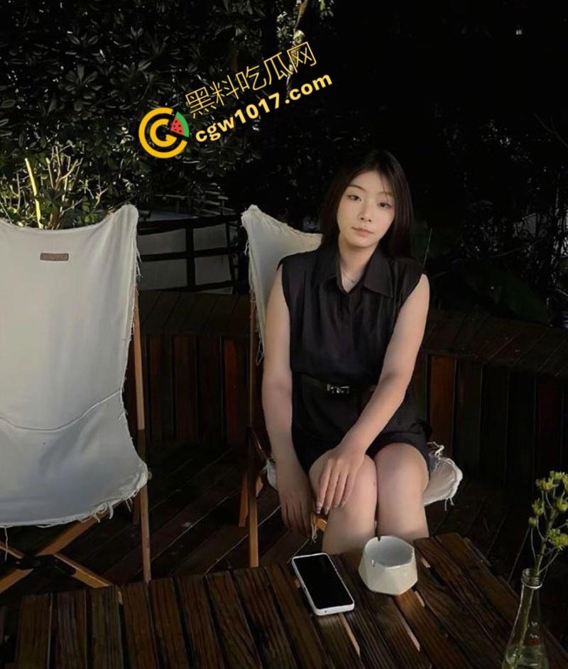 浙江银行柜员【张文】秘密约会大哥求业绩，边挨操边打电话，口技高超啵啵不停，工作间隙尽情享受肉欲极致！  第2张