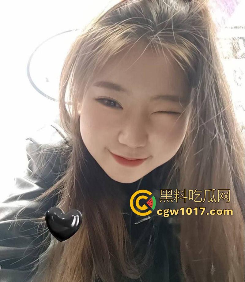 辽宁微胖女护士【廖春梅】极其淫骚的母狗，喜欢被猛男颜射口爆，执着于吞精，她好像知道这东西营养价值很高！  第2张