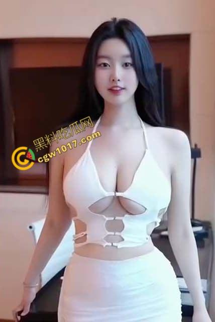 海角大神爆操爱穿丝袜的骚妈：按摩后乘虚而入，肥鲍鱼被暴力插入，白浆喷涌，欲望升腾！  第3张