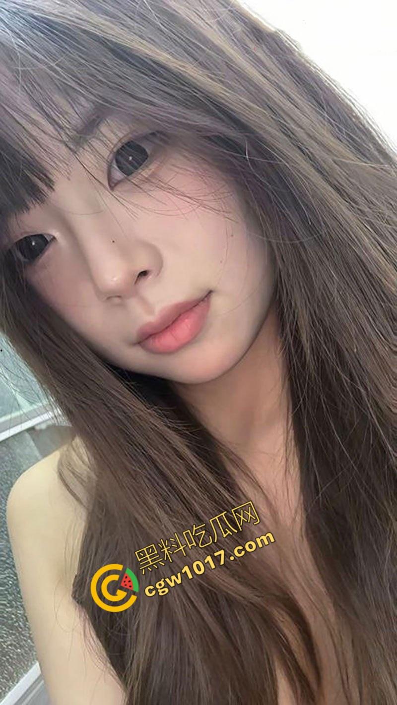 浙大清纯学妹【李溪楠】被爆性爱视频：粉裙白袜，被前男友猛操嫩穴，脸带满足笑，真正骚货贱玩！  第9张