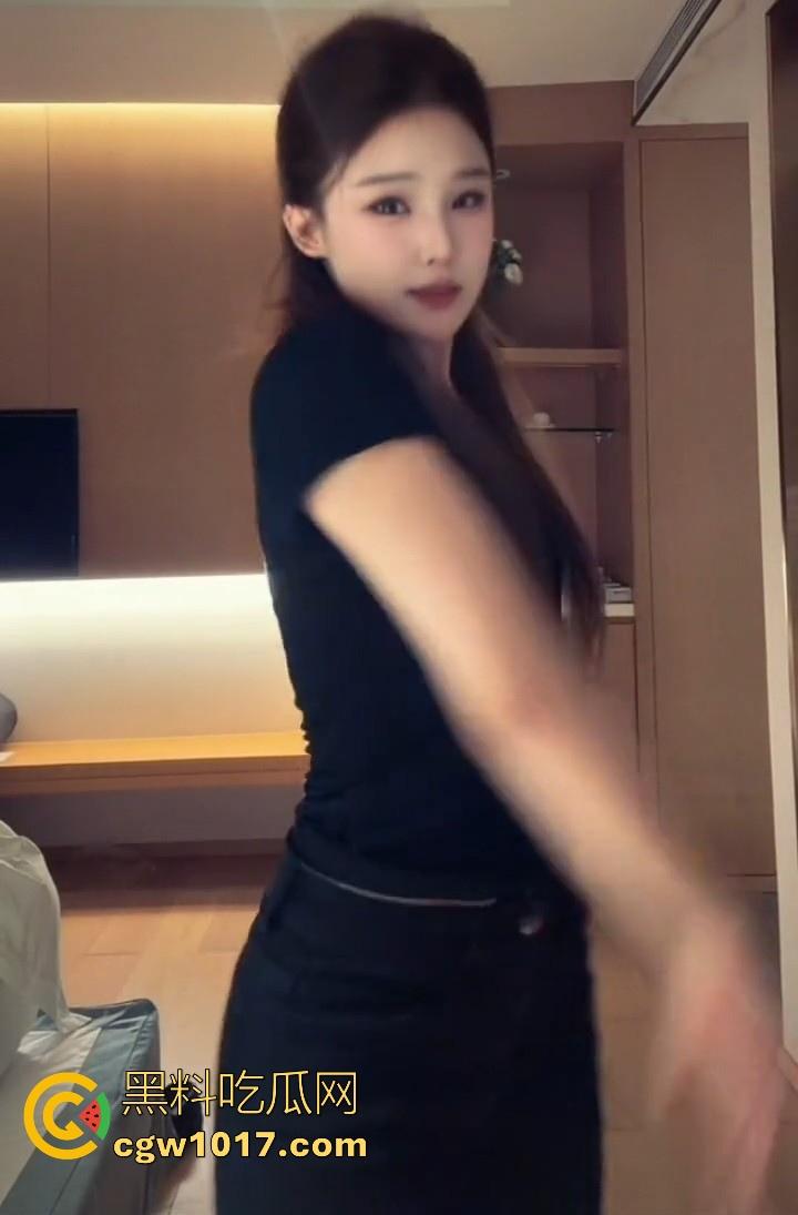 抖音网红【橙子姐姐】被曝在柬埔寨失联，原13日飞回但至今未归，其男友电话也停机失联，继雅典娜之后又一网红被卖？  第6张