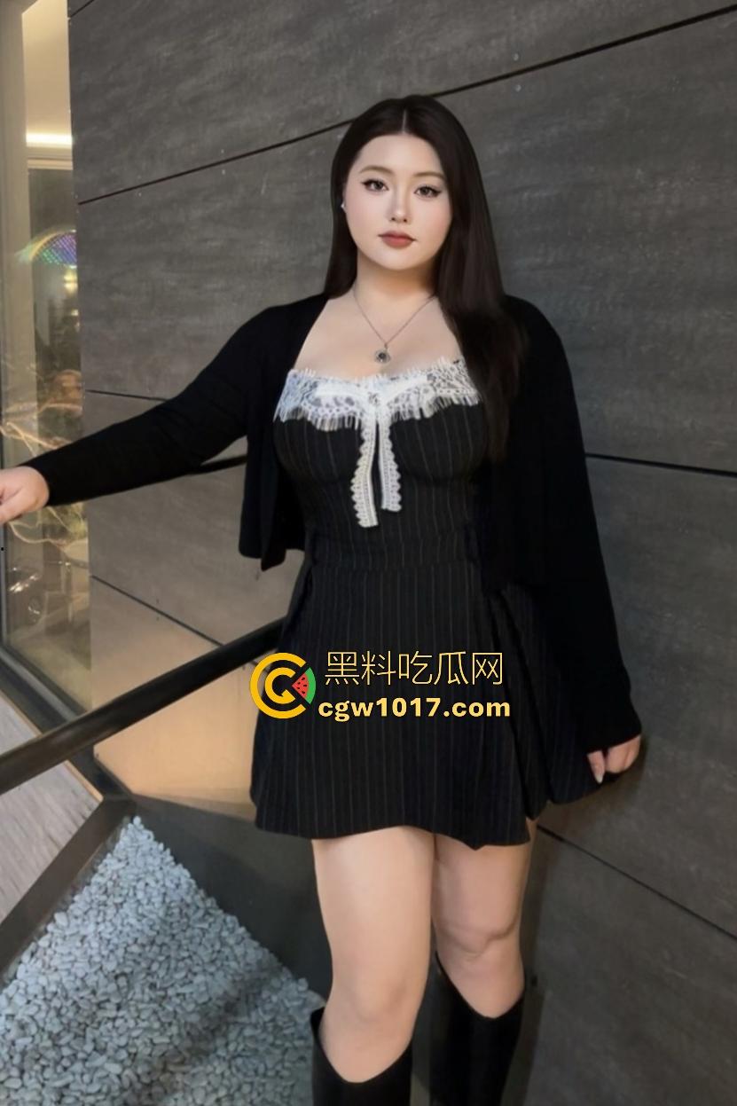 韩国BBW阿黑颜，奥尼尔都挡不住！下贱母狗深喉吸鸡巴如吸棒棒糖，金主舔B舔到翻白眼，干一次得休三天！  第1张