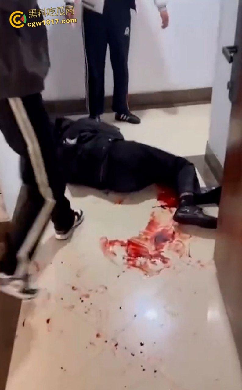 吉林长春万达公寓血案，快手甜妹带头挑衅，冲进房间双人捅死 一死一抢救无效，房间鲜血四溅恐怖至极！  第7张