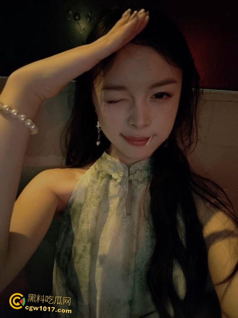 陕西小情侣聊天记录曝光，小母狗想在阳台做爱，开档jk黑丝被操的嘤嘤嘤的娇喘，每换一个姿势她都掰穴求插！  第6张