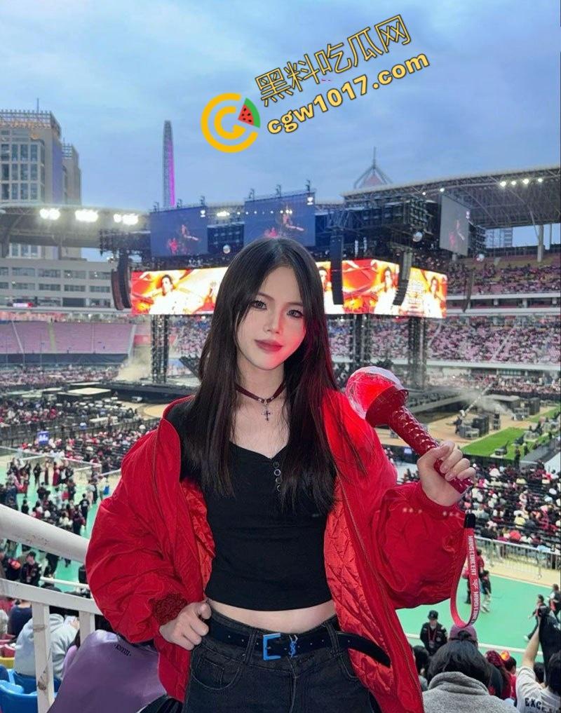 猛捅金融艳女！银行职员升职秘籍：深喉巨棒，翘臀翻滚，领导狂插爆鸡，人前淑女人后荡妇，极致淫乱视频曝光！  第8张