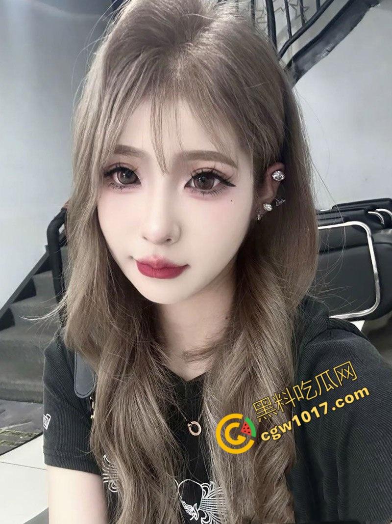 上海冷艳名媛夜夜被金主调教爽翻天：玲珑贵妇化身骚媚母狗，深喉肉搏，丰臀高撅，花心狂撞，欲仙欲死，极品尤物任君采撷！  第1张